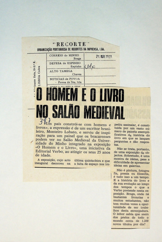 O homem e o livro no salão Medieval 