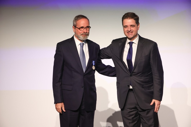  Atribuição da Medalha de Mérito (Grau Prata) ao Presidente da ELACH, João Cardoso Rosas 